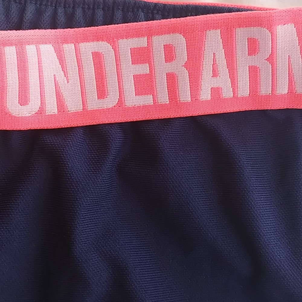 UNDER ARMOUR Athletic Shorts - Picture 3 of 4